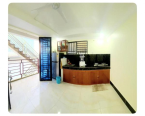 Lilly house traveling on budget